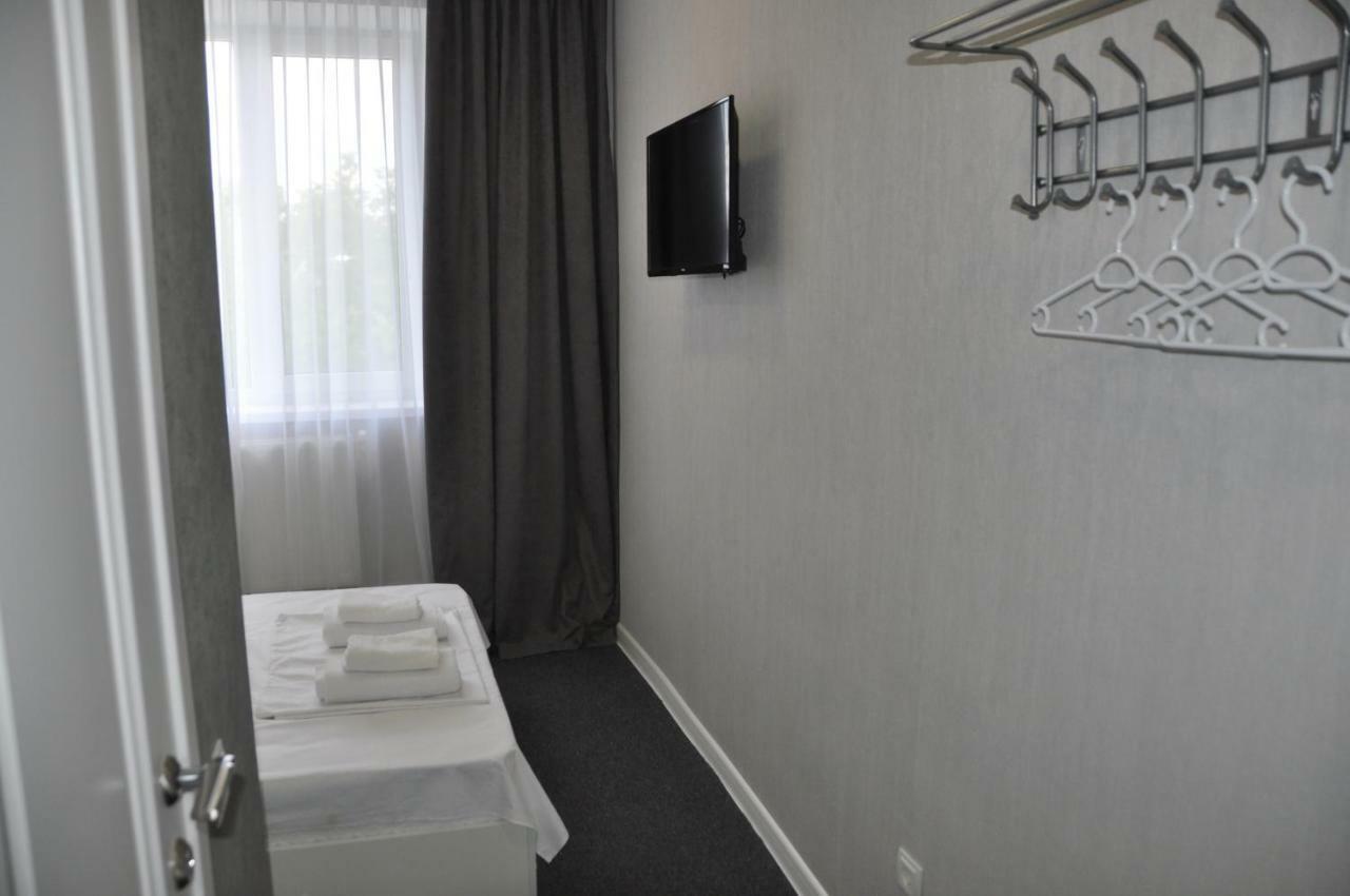 Medelean Hotel Comrat Esterno foto
